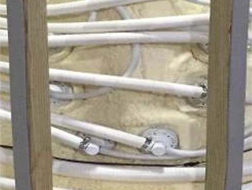 ⑤ Bloquear los caladeros y sellar los huecos alrededor del gabinete 